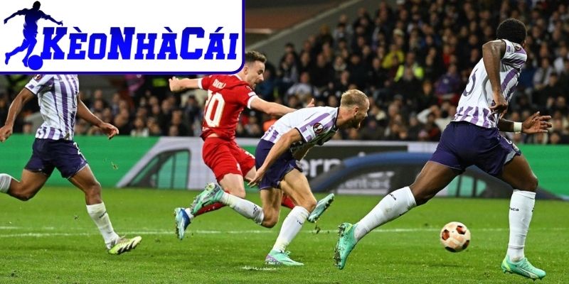 Phân tích chi tiết đội hình